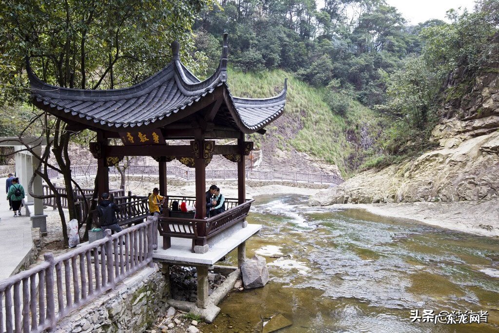 依山傍水别墅图片 高山风水图片大全