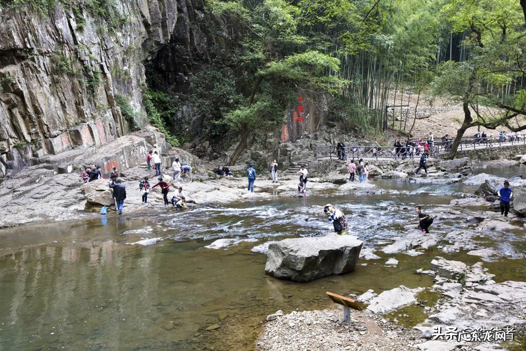依山傍水别墅图片 高山风水图片大全