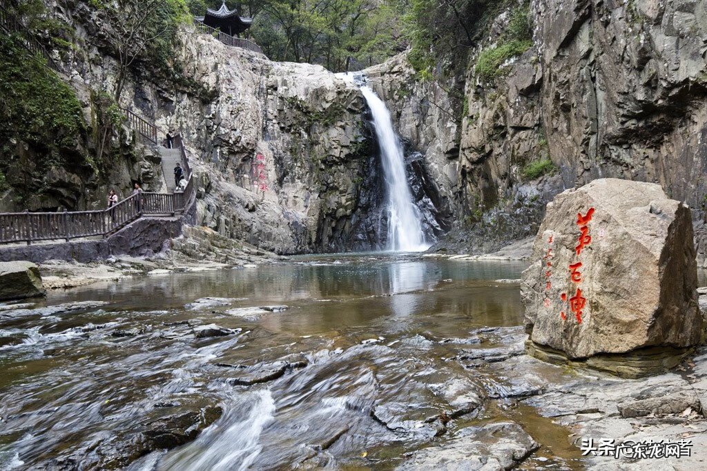 依山傍水别墅图片 高山风水图片大全