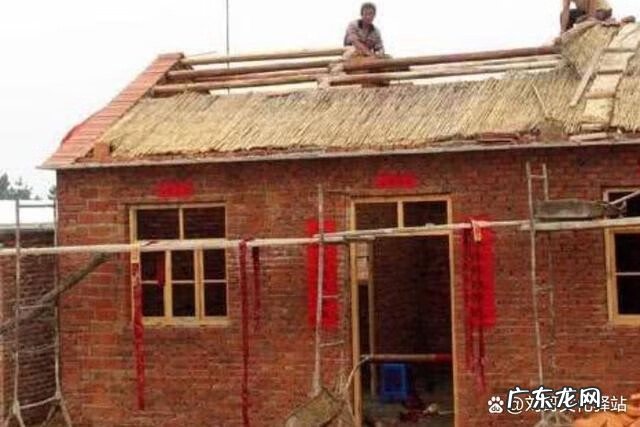 门前有公路风水如何 四面公路围绕的小区风水好吗