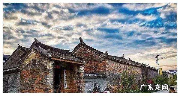 门前有公路风水如何 四面公路围绕的小区风水好吗