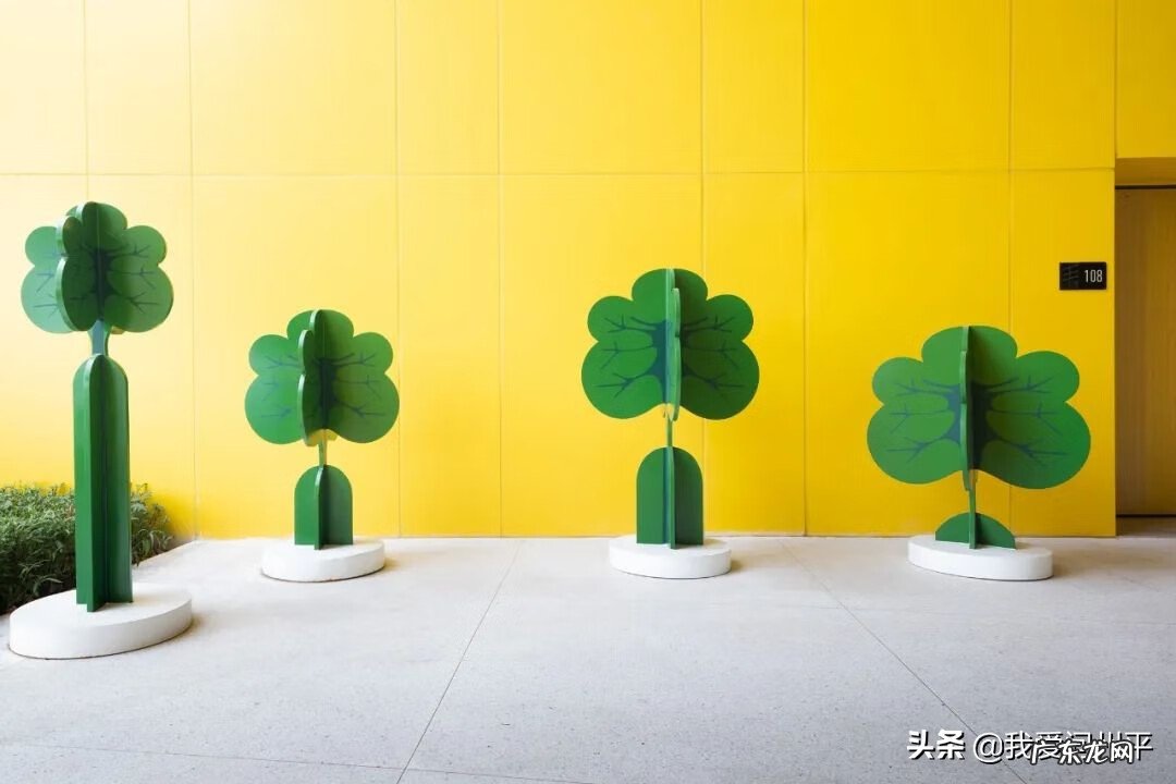 男女睡觉谁在里侧风水 墙侧面图片