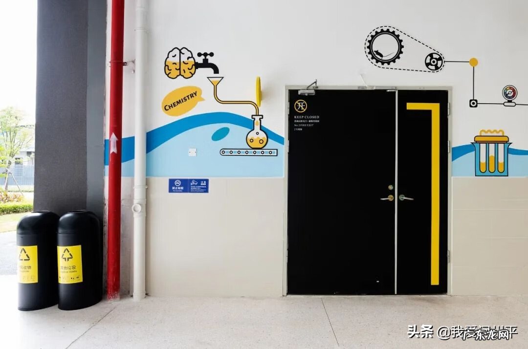 男女睡觉谁在里侧风水 墙侧面图片