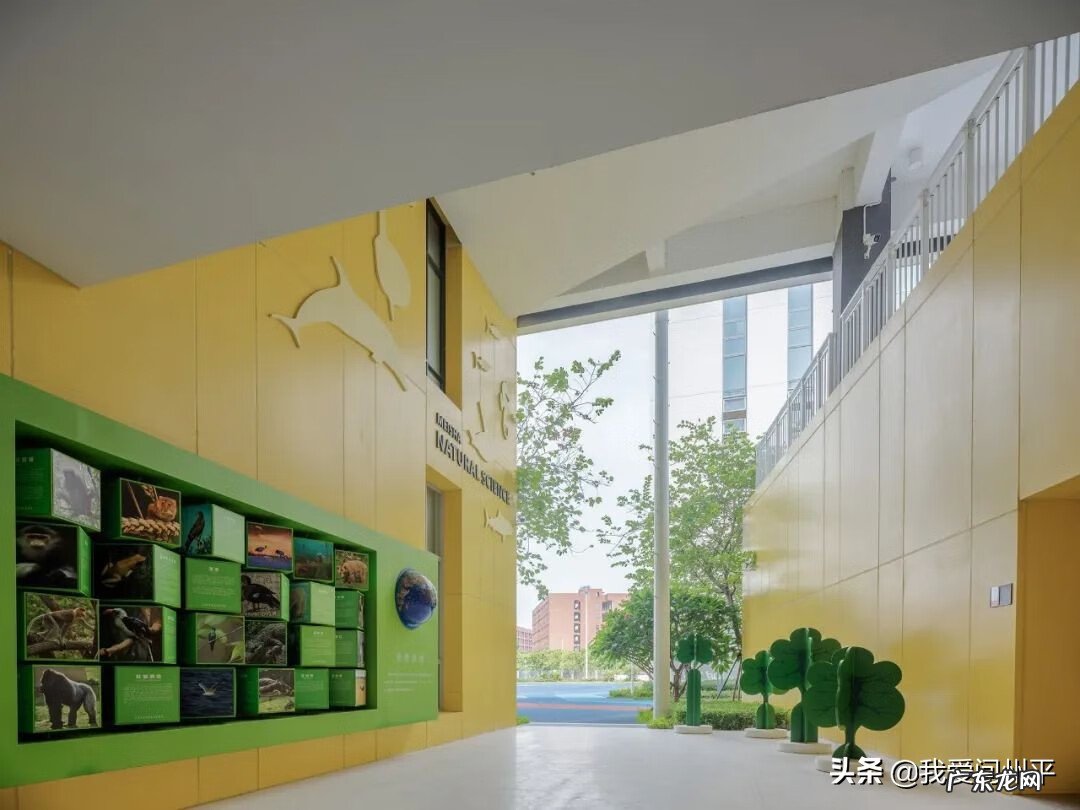 男女睡觉谁在里侧风水 墙侧面图片