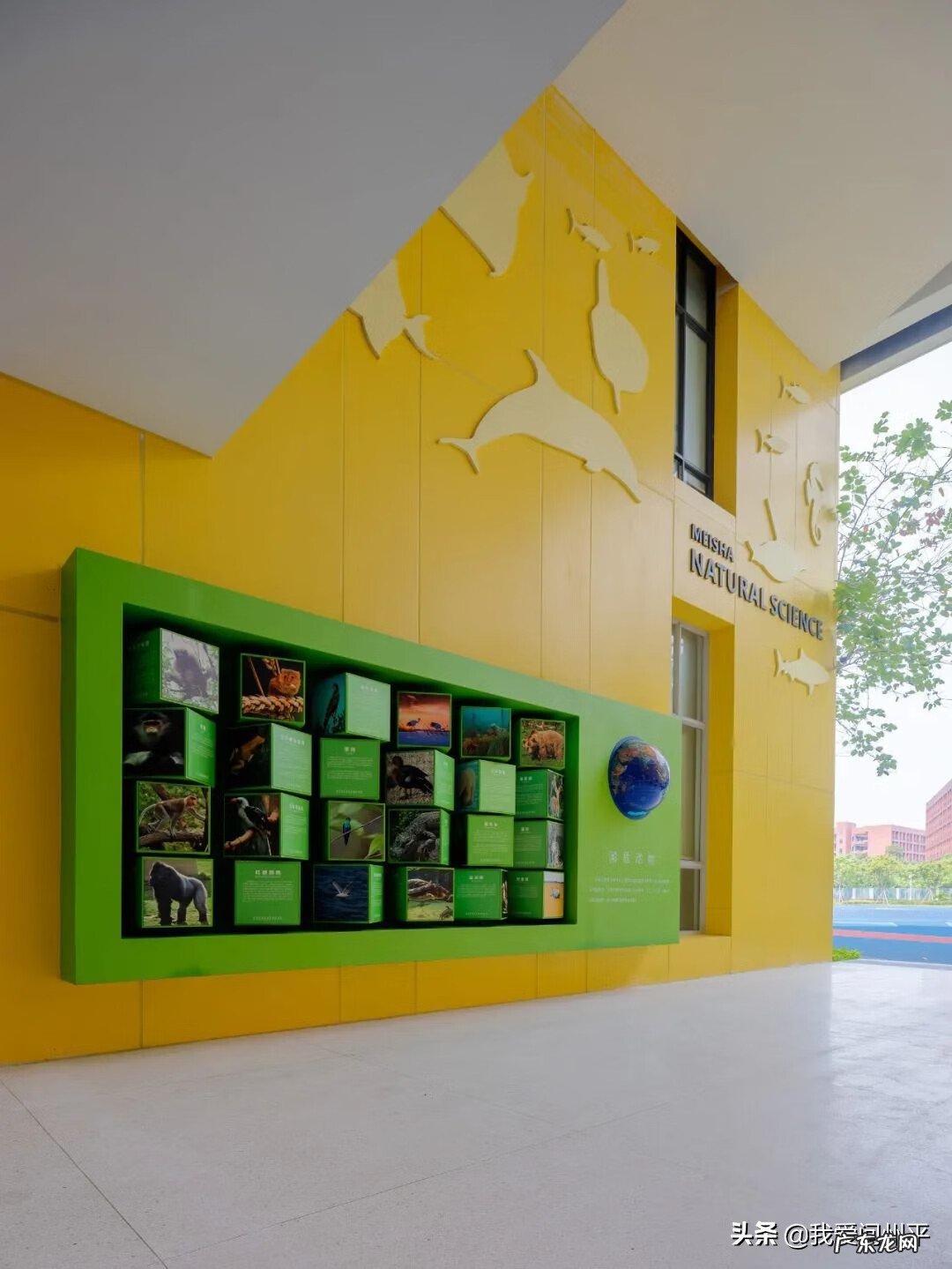 男女睡觉谁在里侧风水 墙侧面图片