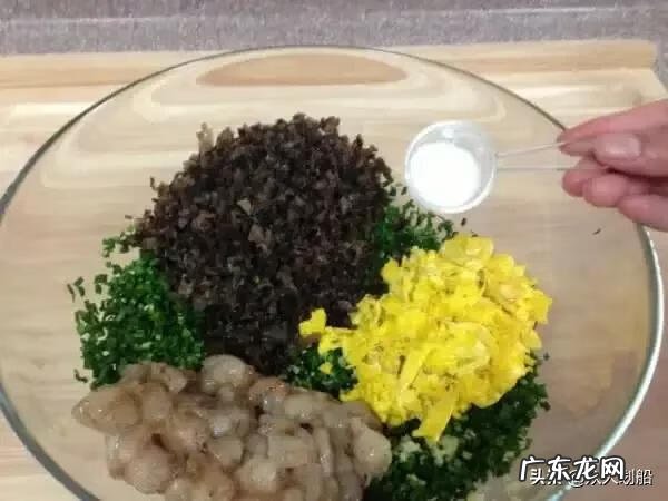 简单的包饺子方法步骤 包饺子的方法步骤