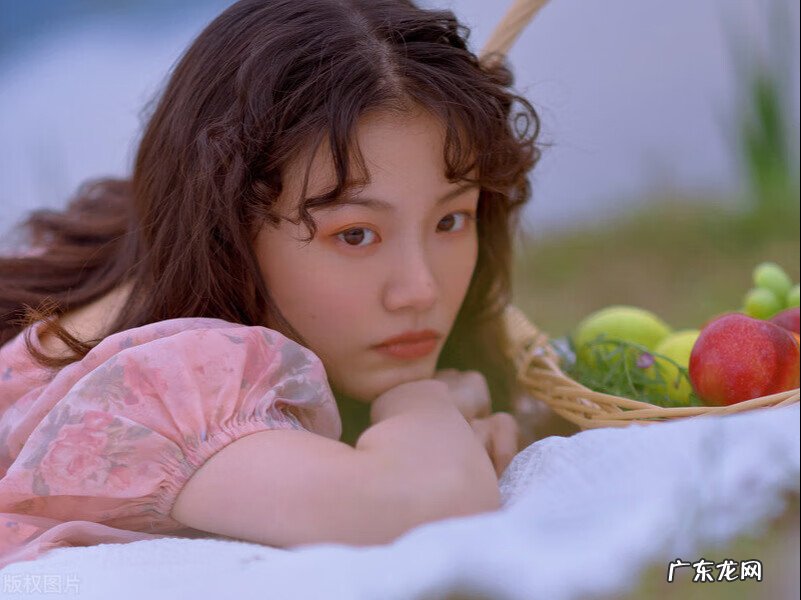 出自古诗词的女孩名字 何姓诗经取名女孩