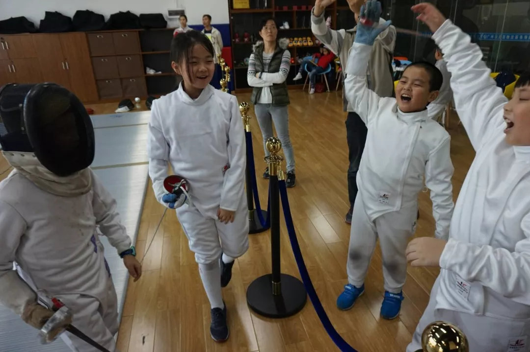 几岁学击剑最佳年龄 击剑几岁开始学比较好呢