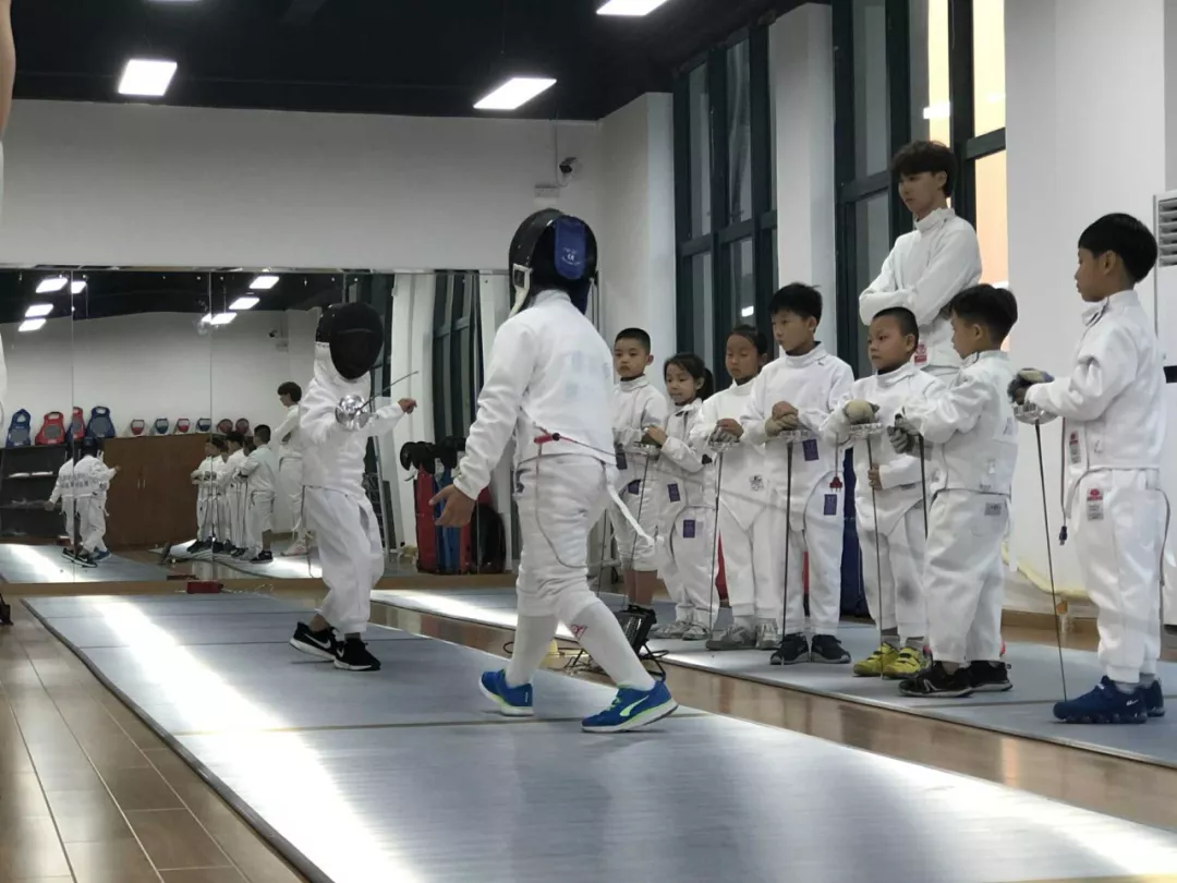 几岁学击剑最佳年龄 击剑几岁开始学比较好呢