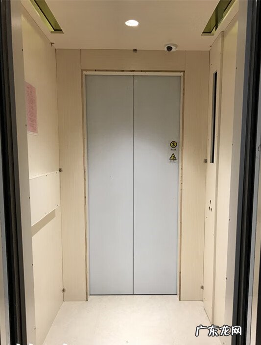 一梯两户双开门电梯视频 一梯两户双开门风水