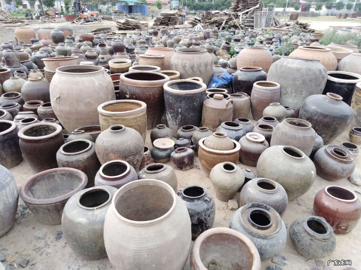 青石牛槽放家里好不好 院子里放青石牛槽好吗