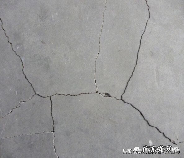 楼是斜的在风水好吗 天棚斜对风水不好