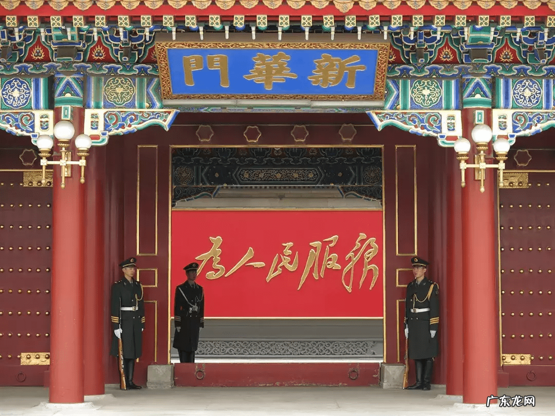 家中玄关挂什么风水好 没有玄关风水好吗