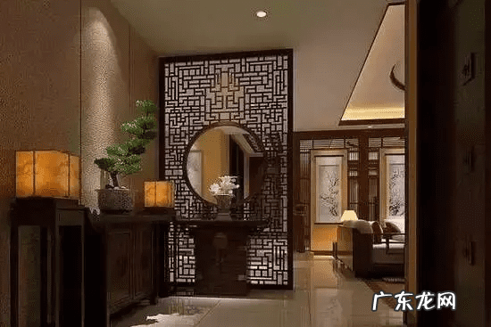 家中玄关挂什么风水好 没有玄关风水好吗