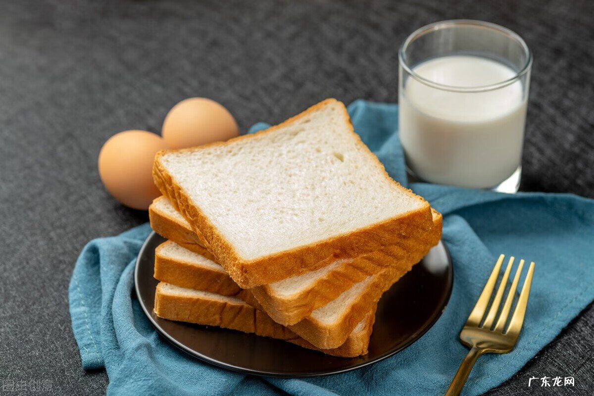 每天睡前喝牛奶好吗 每天晚上喝牛奶好吗?