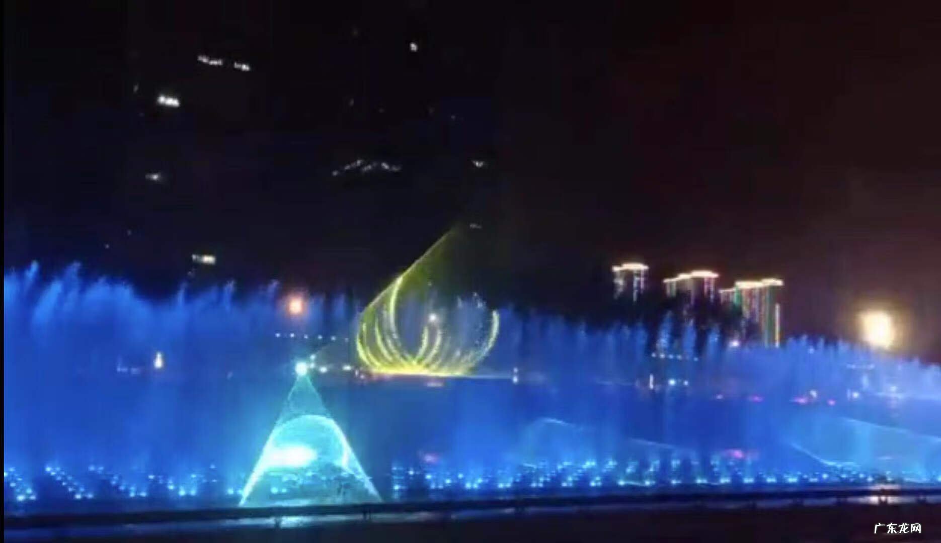 2021太原长风灯光秀表演时间 太原长风水幕秀