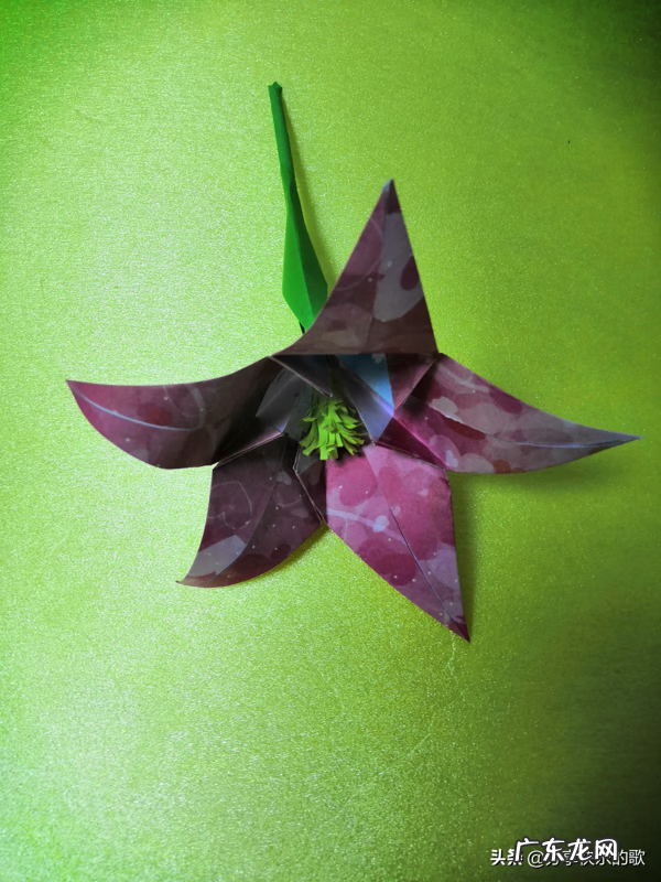 百合花怎么折简单又漂亮 百合花的折法怎么折