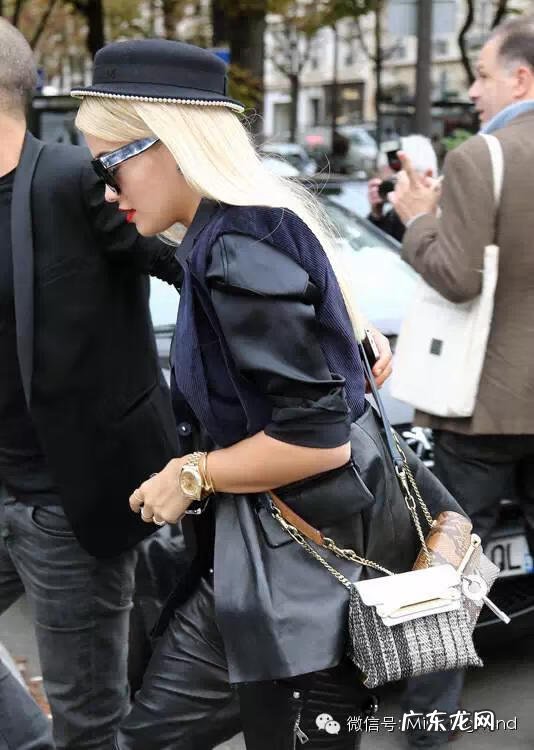 包包背什么颜色风水 背银色包风水好不好