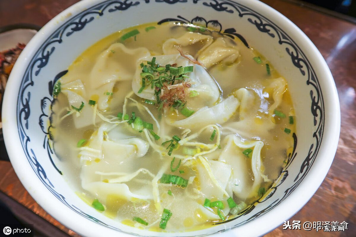 小馄饨的包法简单图解 小馄饨的包法图解说