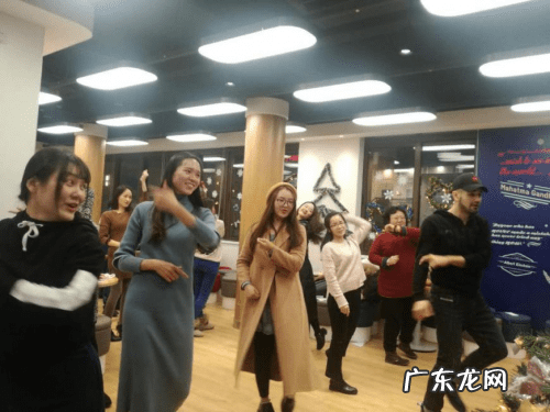 房间东南角贴爱豆照片 在房间哪个贴爱豆照片