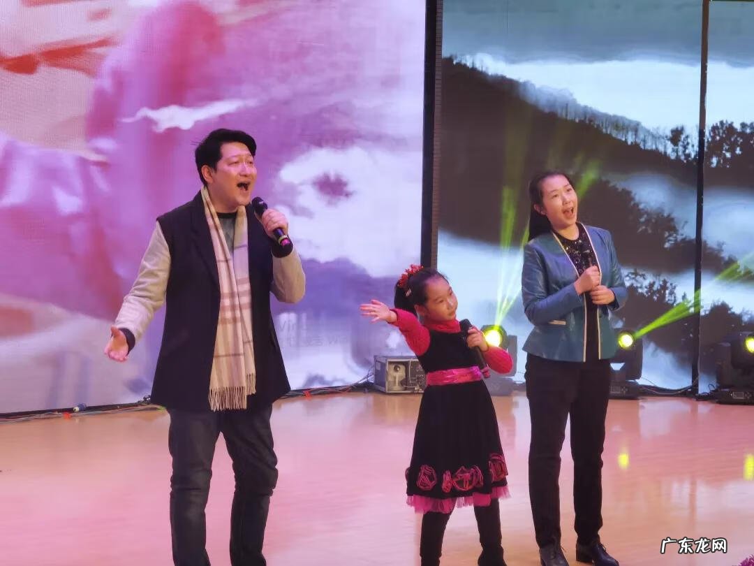 适合小学生元旦表演的节目 小学生元旦节目一等奖