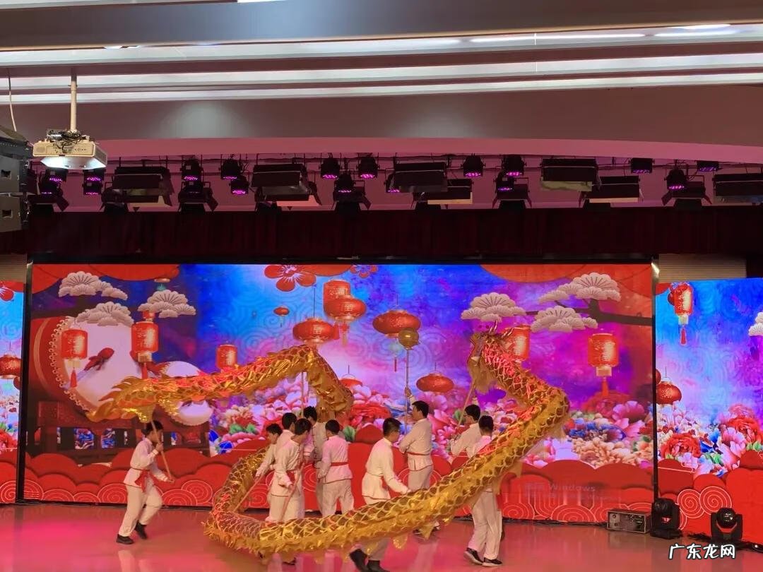 适合小学生元旦表演的节目 小学生元旦节目一等奖