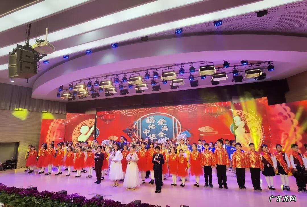 适合小学生元旦表演的节目 小学生元旦节目一等奖