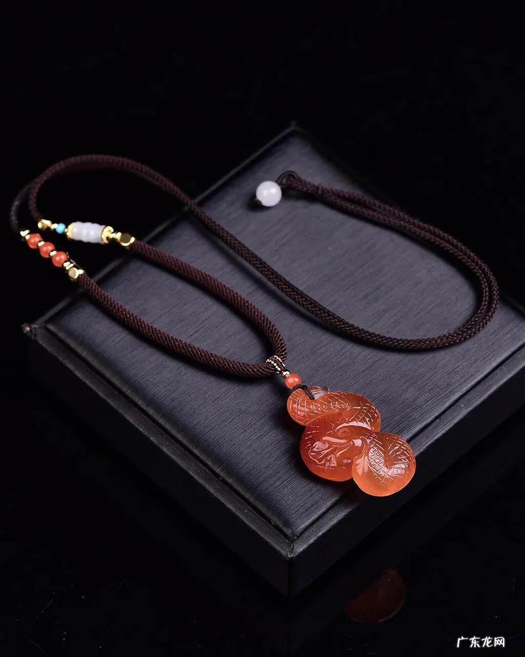 红水晶怎么鉴别 红水晶风水作用