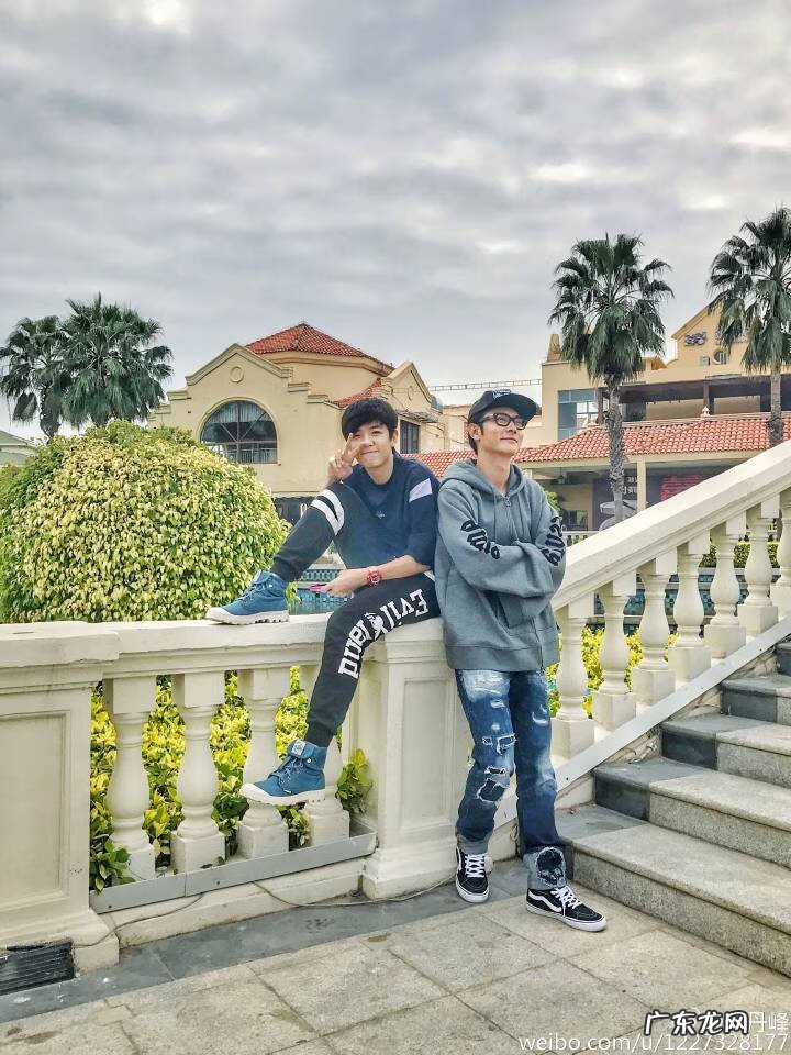 李英爱结过几次婚 李英爱龙凤胎微博