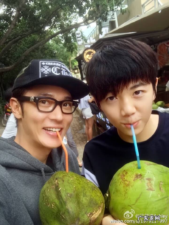 李英爱结过几次婚 李英爱龙凤胎微博