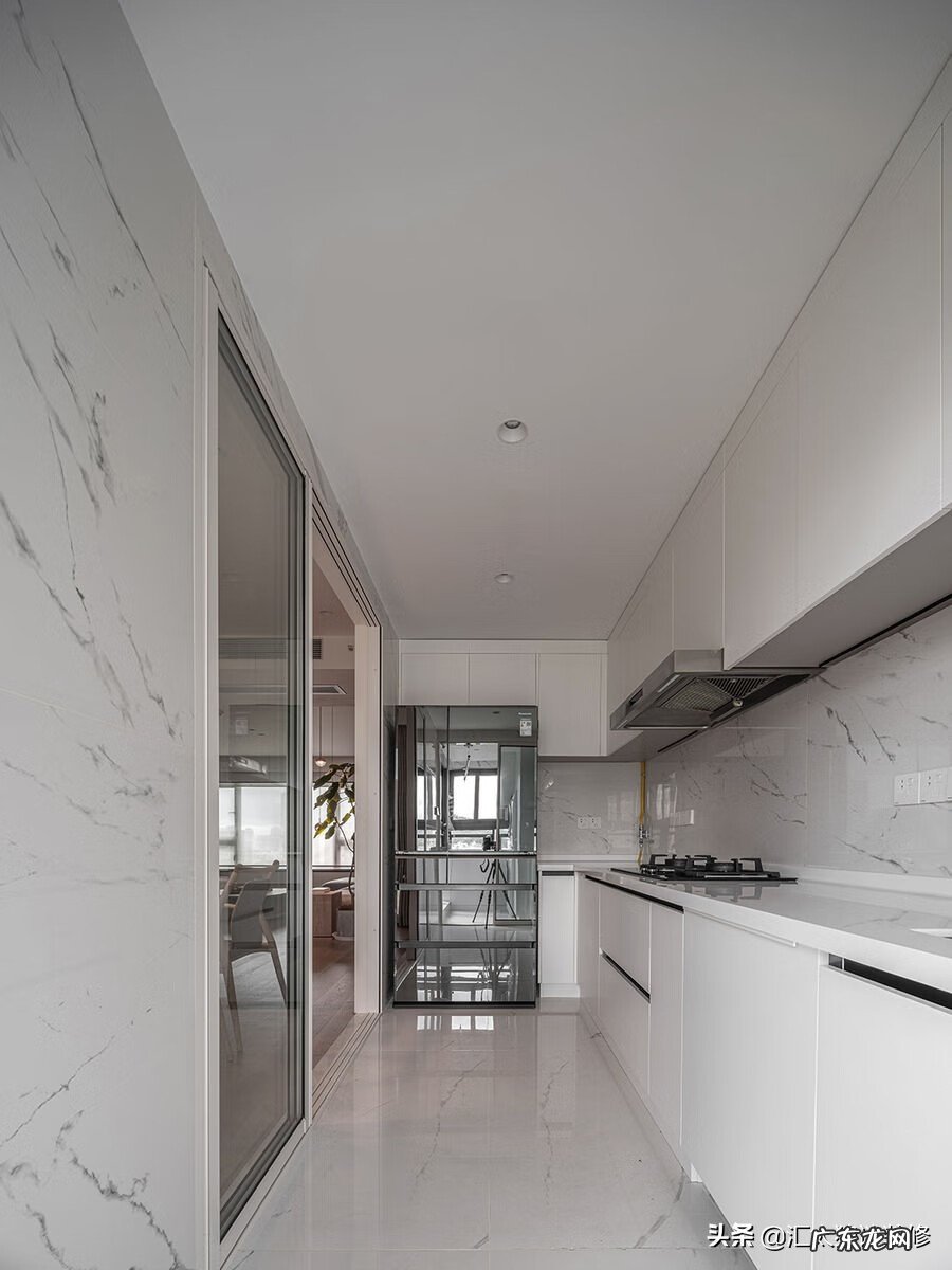 家里装白门风水好吗 橱柜白门配什么颜色的柜体