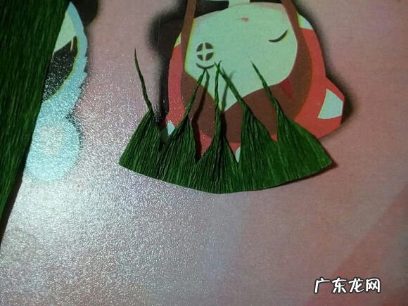 皱纹纸玫瑰花教程一步一步图解 皱纹纸玫瑰花教程