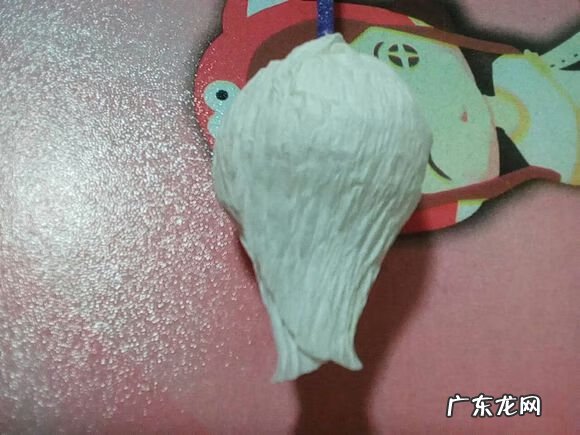 皱纹纸玫瑰花教程一步一步图解 皱纹纸玫瑰花教程