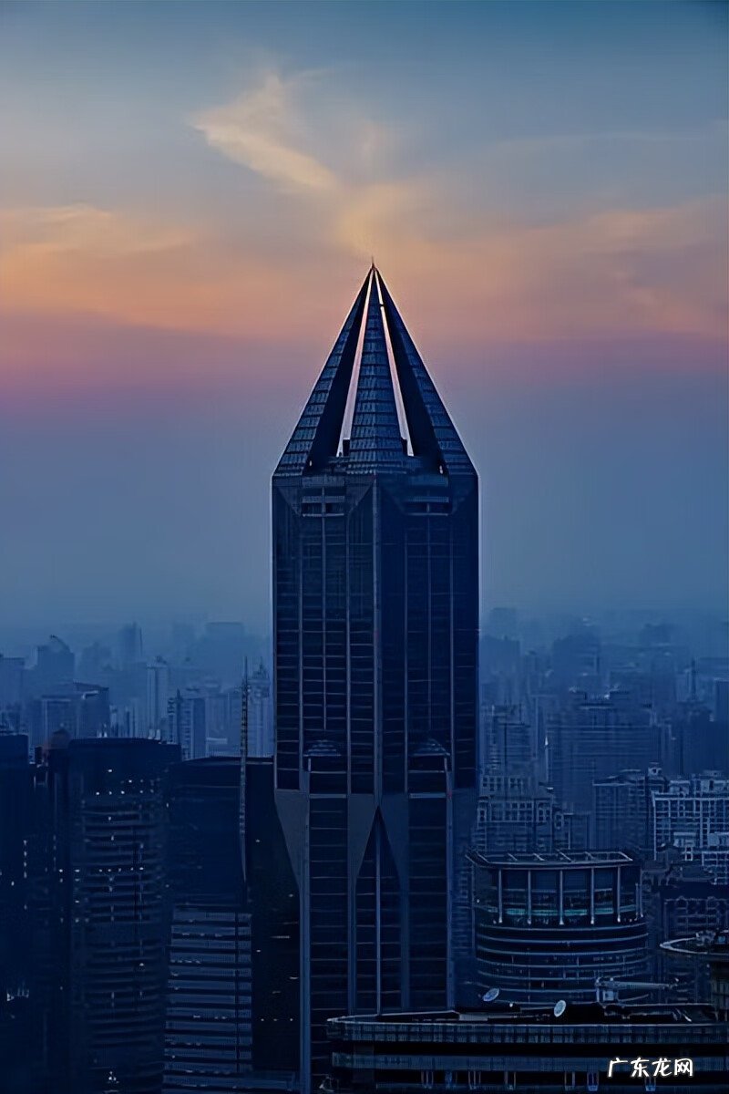 上海明天广场场地 上海明天广场是谁的