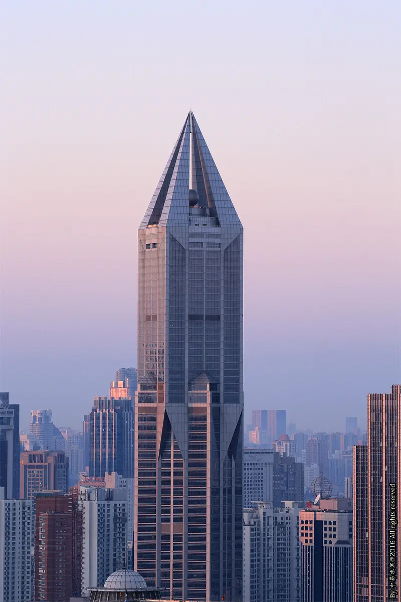 上海明天广场场地 上海明天广场是谁的