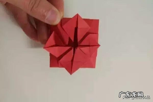 玫瑰花教程折纸 儿童最容易折的玫瑰花步骤