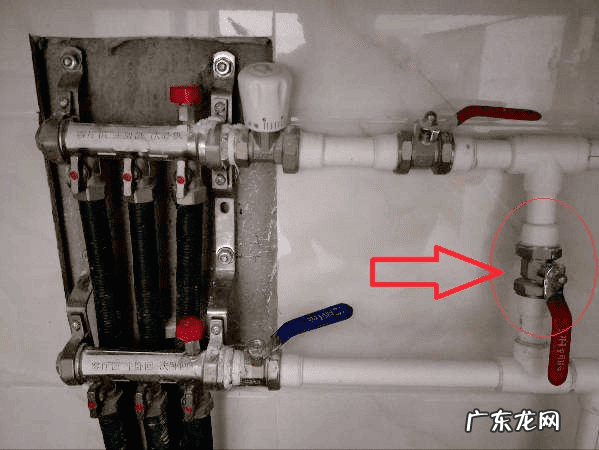 暖气回水管高影响温度吗 暖气进水管出水管温度一样吗
