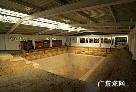 墓地风水对后人的影响 墓下打出黄沙对风水有影响吗