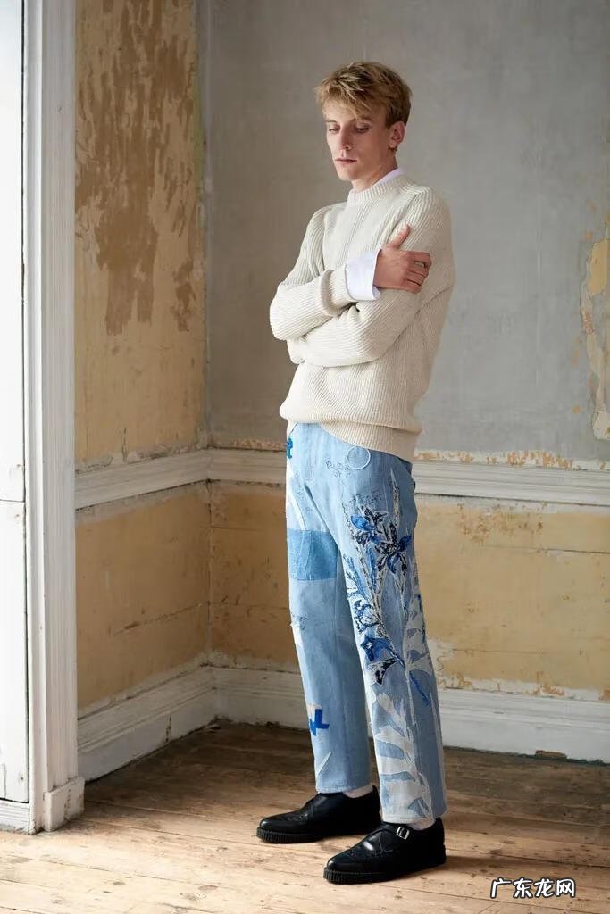 咖啡色毛衣图片 褐色毛衣风水