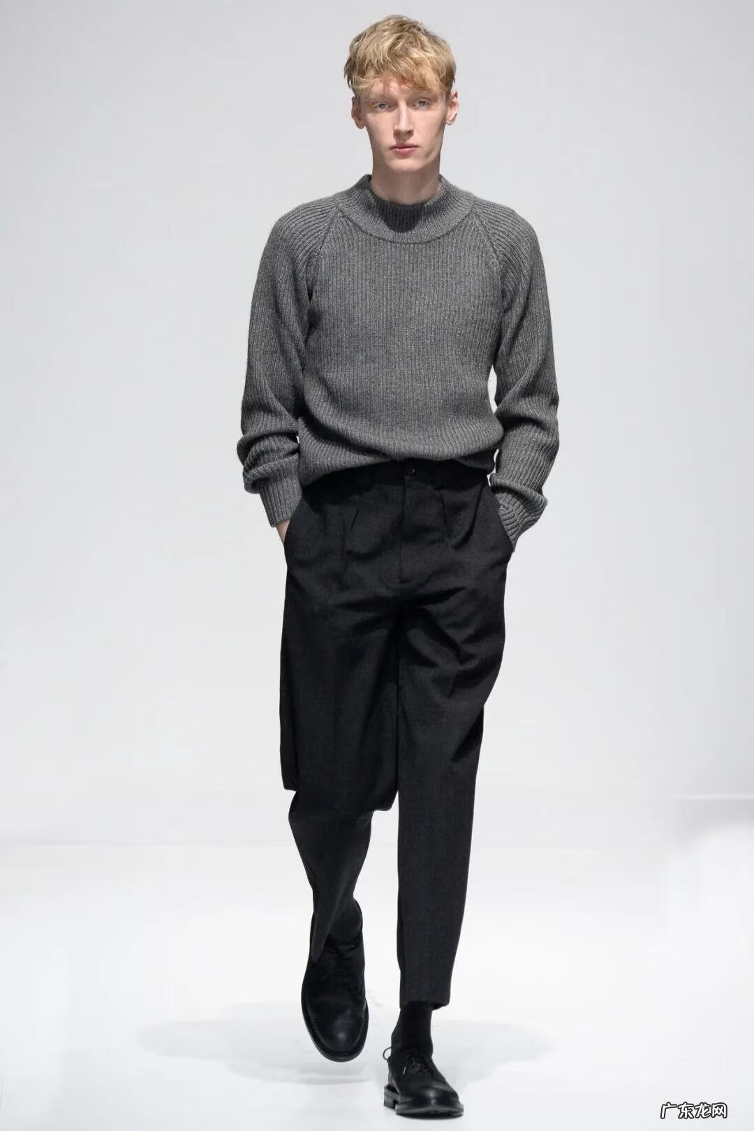 咖啡色毛衣图片 褐色毛衣风水