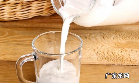 过期的牛奶最好不要喝 日常生活中过期的牛奶也有小妙用