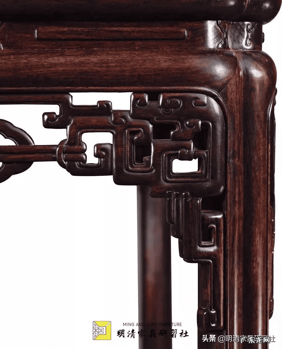 古玩店柜台摆放风水好 进门对着古董架风水怎么讲