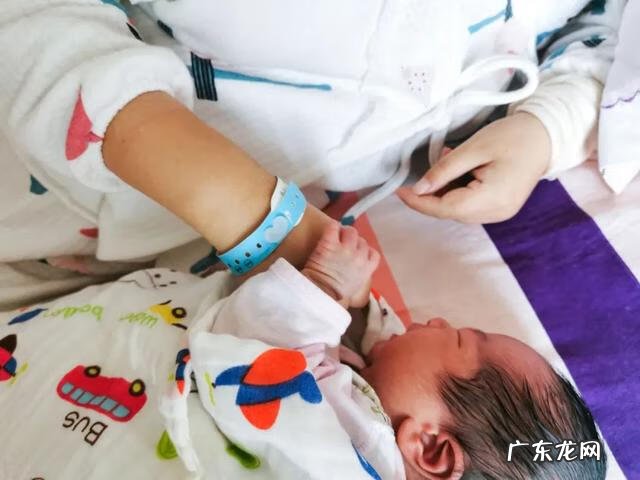 月嫂一般怎么付费 月嫂服务费用标准