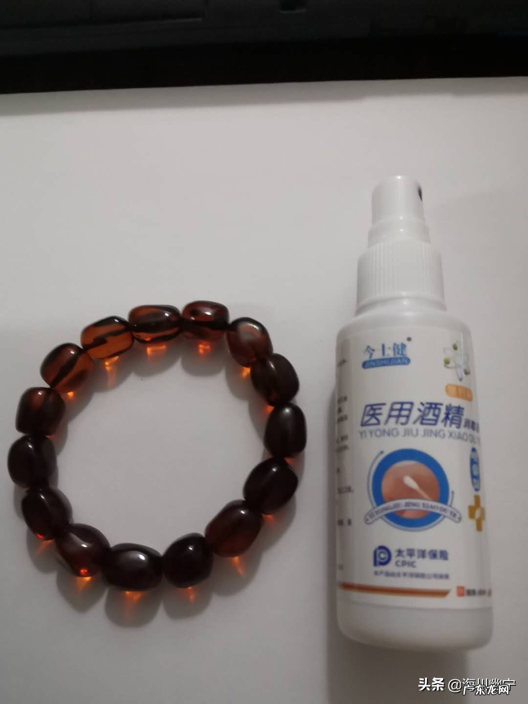 肉眼分辨真假血珀对照图片 血琥珀真假鉴别技巧