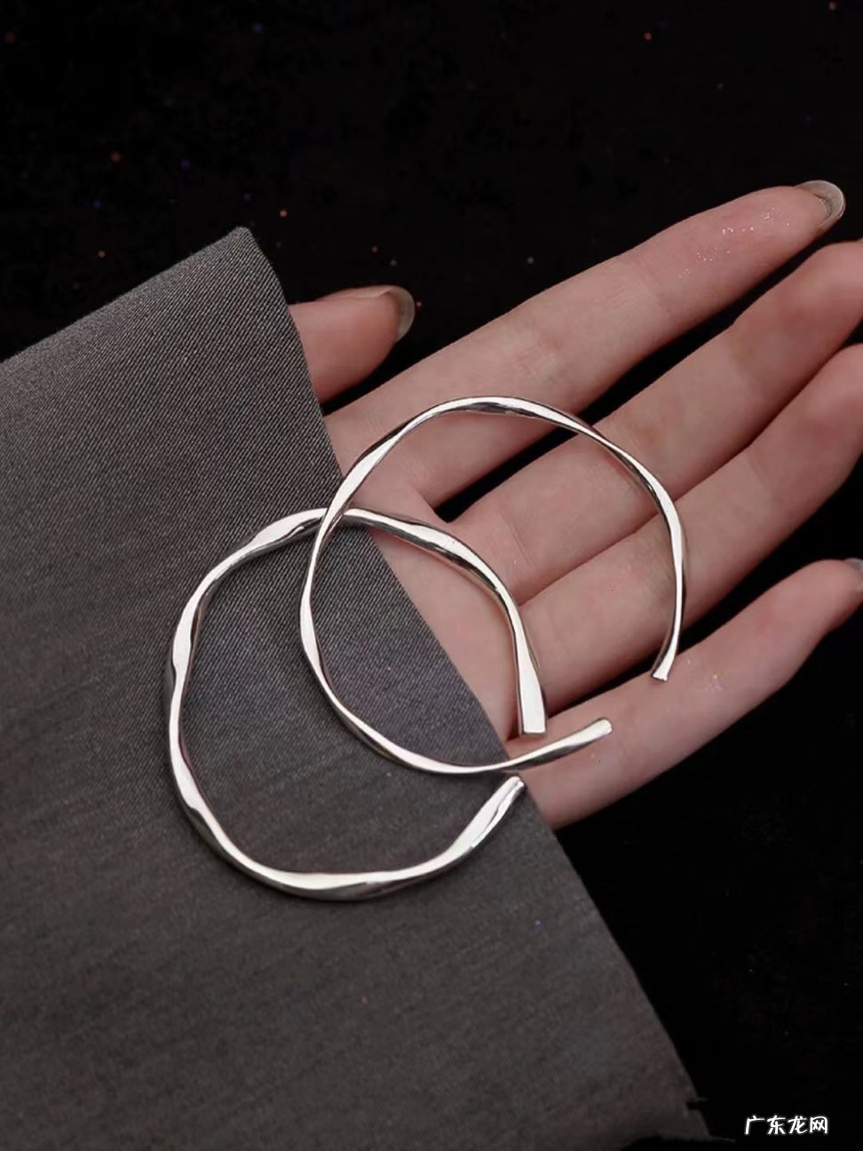 怎么鉴定银饰是不是真的 银子怎么辨别真假最好方法