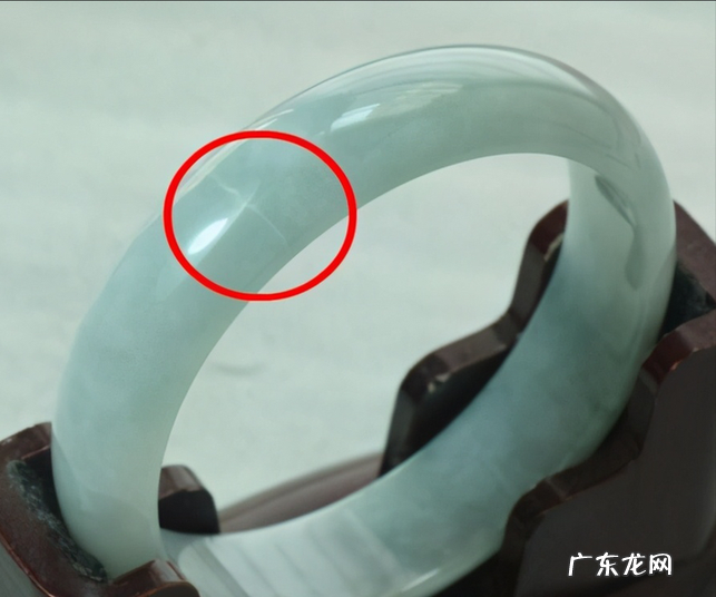 怎么看翡翠手镯的品质好坏 翡翠手镯怎么选才是最好的