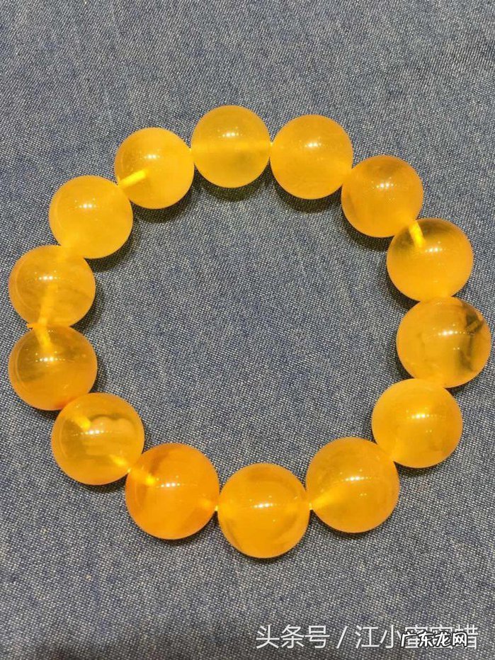 戴血珀好还是蜜蜡好 蜜蜡手串好还是血珀手串好呢