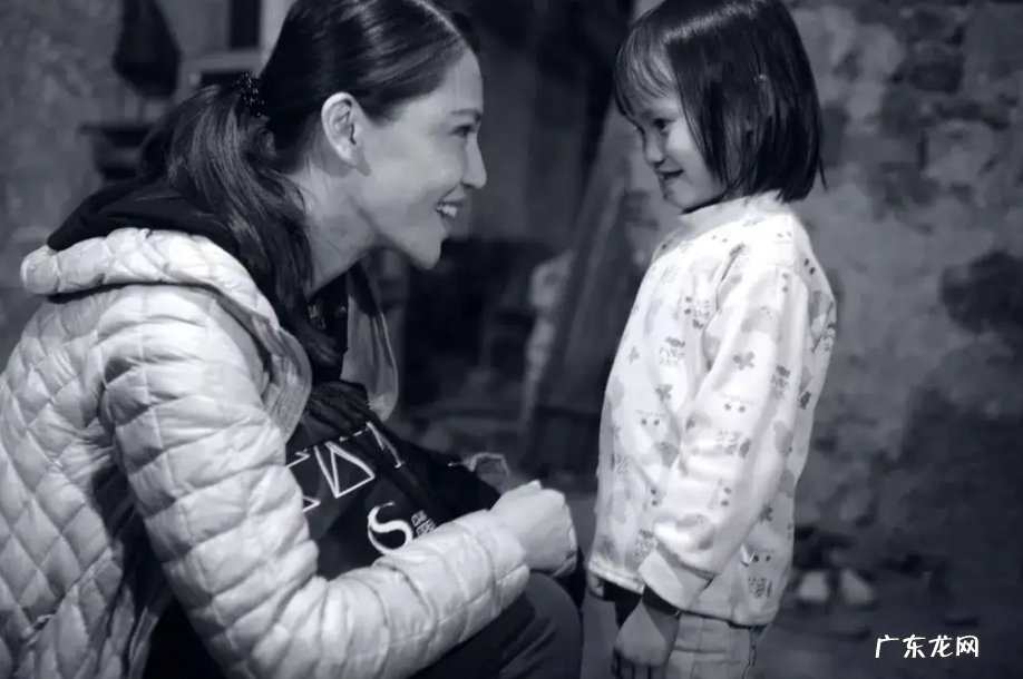 正处于事业巅峰的她为何转身投入公益事业 孔维个人资料