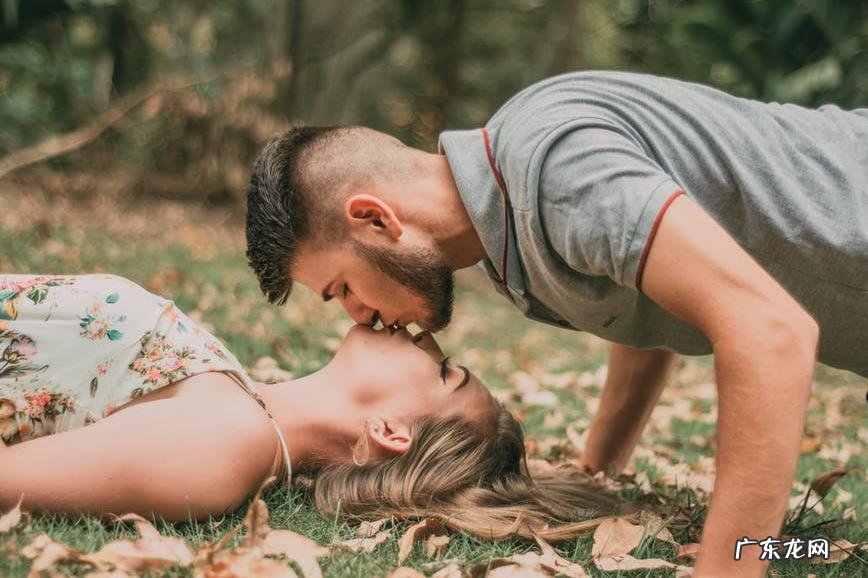 如何回复女生为什么喜欢我 高情商回答你喜欢我什么