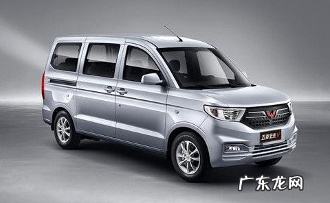 五菱宏光s跟五菱宏光v哪款好更实用值得入手购买